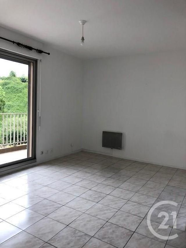 Appartement F2 à louer - 2 pièces - 45.0 m2 - CARCASSONNE - 11 - LANGUEDOC-ROUSSILLON - Century 21 Immo Conseil 11